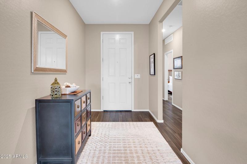 4-web-or-mls-1729 E Chanute Pass-4