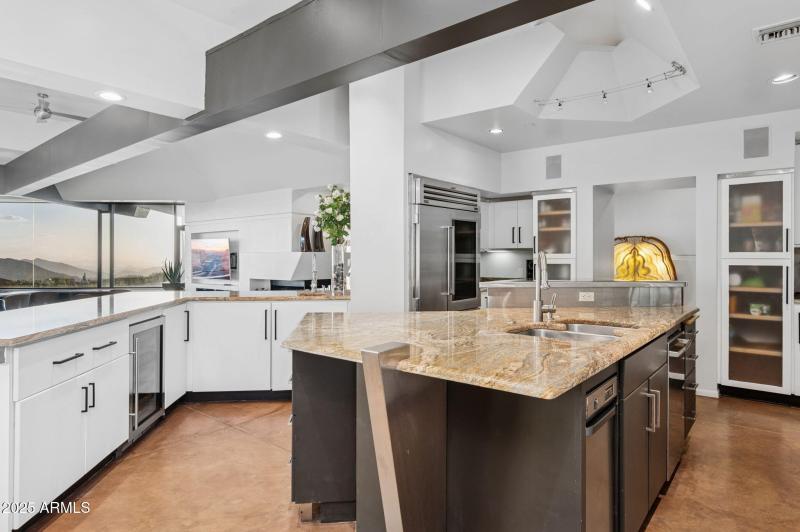 10-web-or-mls-41777-n-111th-pl