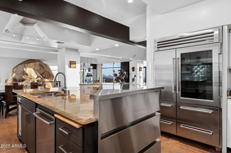 11-web-or-mls-41777-n-111th-pl