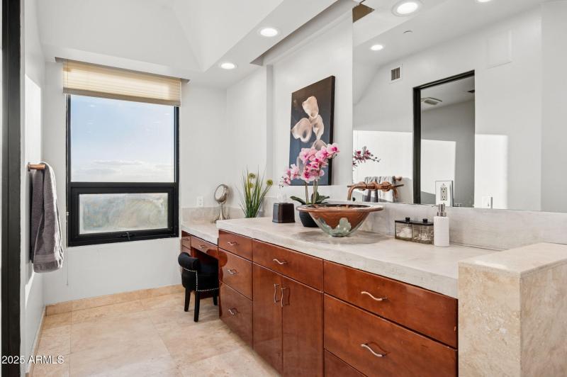 25-web-or-mls-41777-n-111th-pl