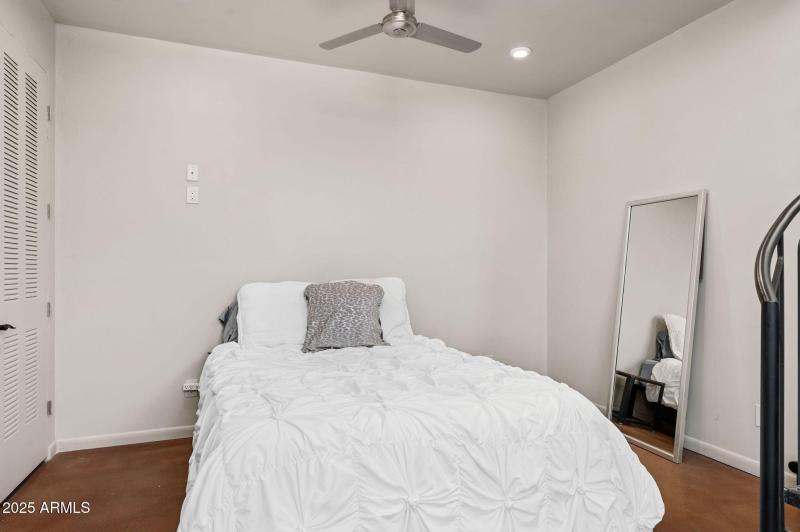 37-web-or-mls-41777-n-111th-pl