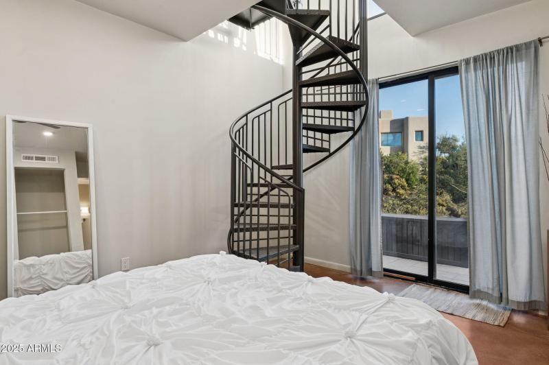 38-web-or-mls-41777-n-111th-pl