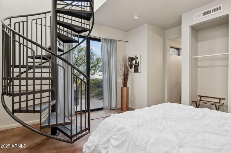 39-web-or-mls-41777-n-111th-pl