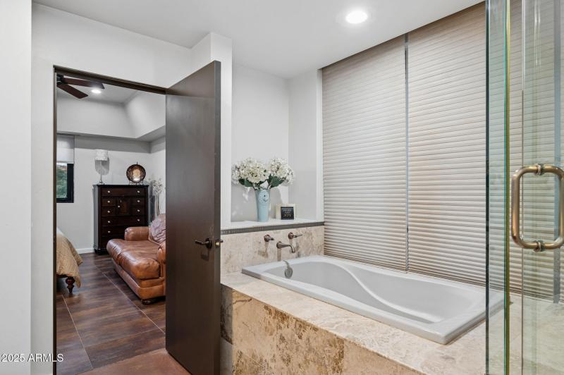 60-web-or-mls-41777-n-111th-pl