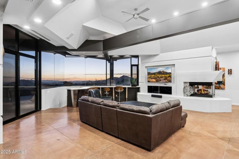 61-web-or-mls-41777-n-111th-pl