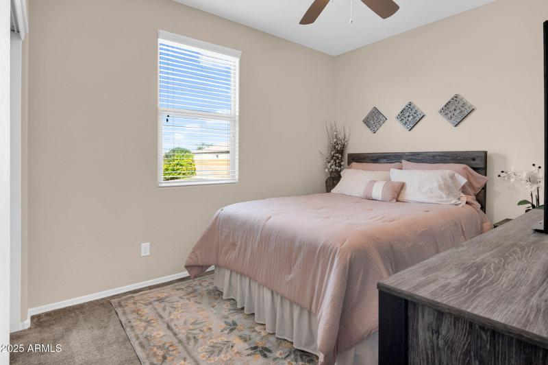 18-web-or-mls-1729 E Chanute Pass-18