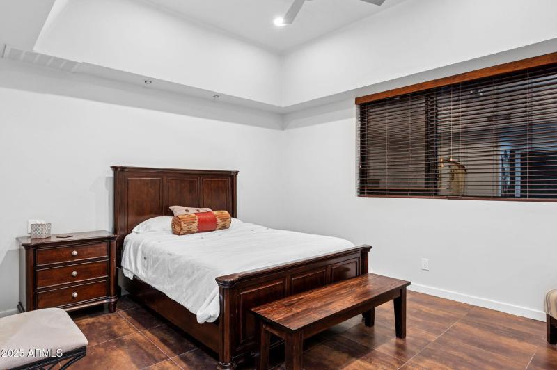 76-web-or-mls-41777-n-111th-pl