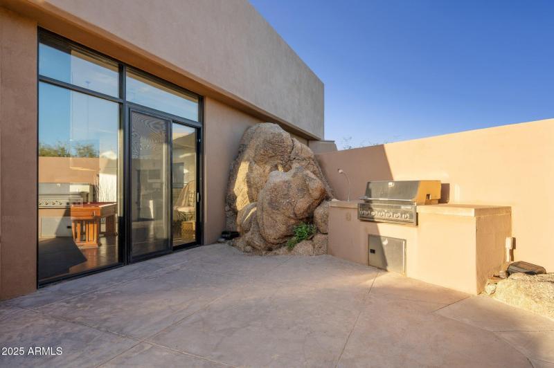 87-web-or-mls-41777-n-111th-pl