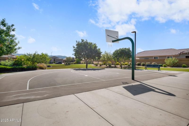 28-web-or-mls-1729 E Chanute Pass-28