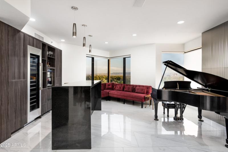 Crystal Point Penthouse-3