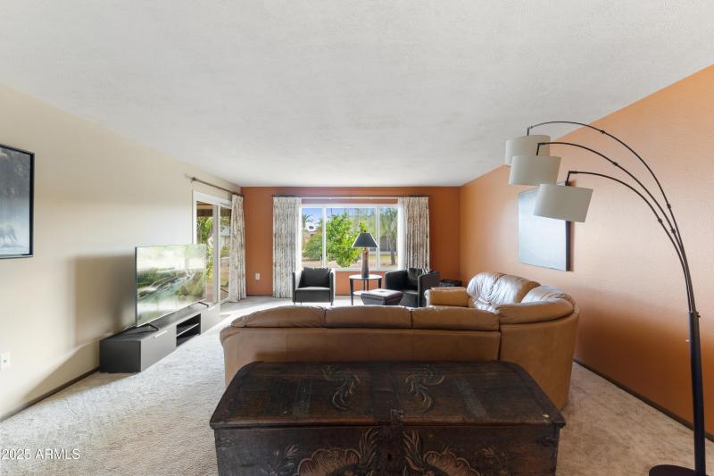 09-12903 W Shadow Hills Dr