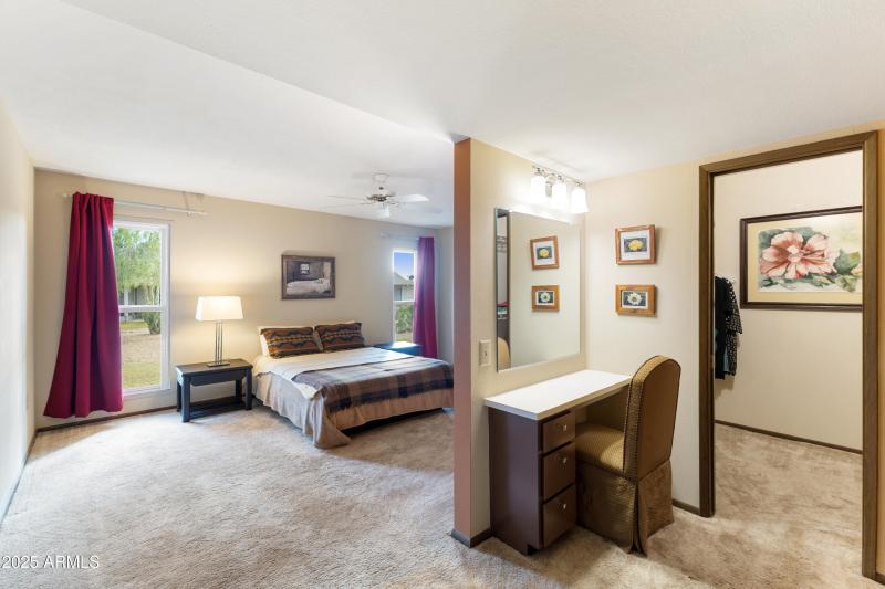 20-12903 W Shadow Hills Dr