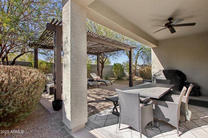 34-web-or-mls-S 24th Pl-034