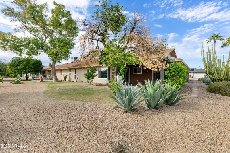 30-12903 W Shadow Hills Dr