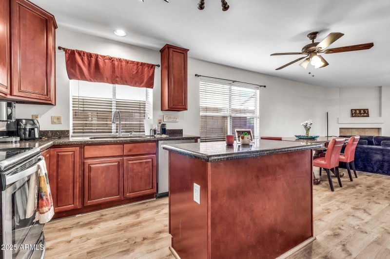 6554 E Raftriver St-15