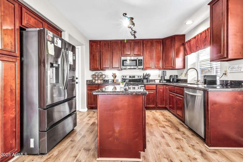 6554 E Raftriver St-19