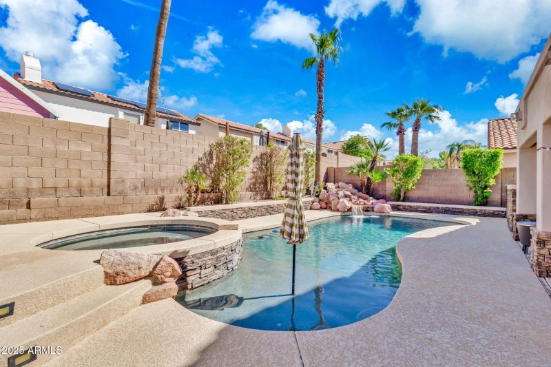 6554 E Raftriver St-47