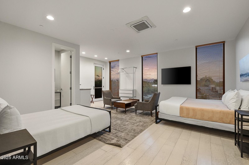 Ritz-Scottsdale-4-15