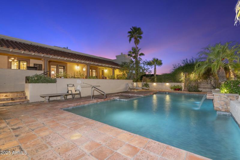 Private Separation between Main & Guest