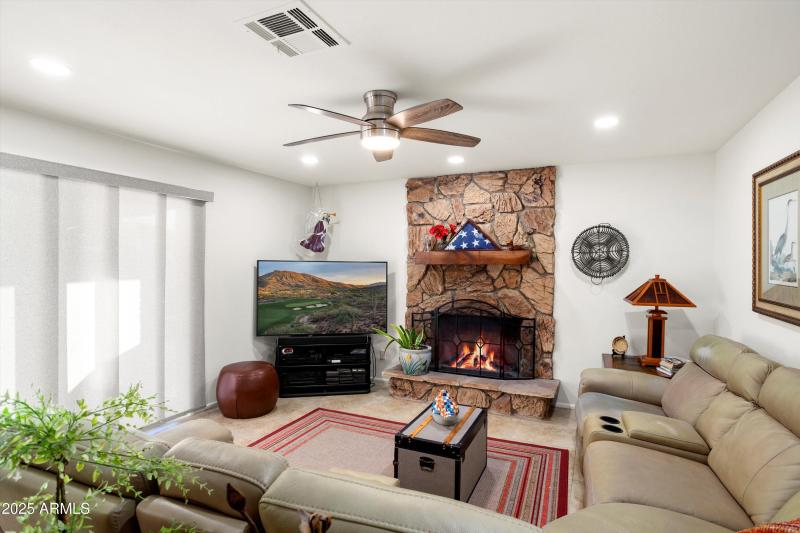 10-5951 W Campo Bello Dr