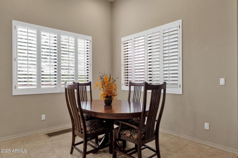 11-web-or-mls-19115-e-buckskin-dr