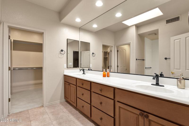 21-web-or-mls-19115-e-buckskin-dr