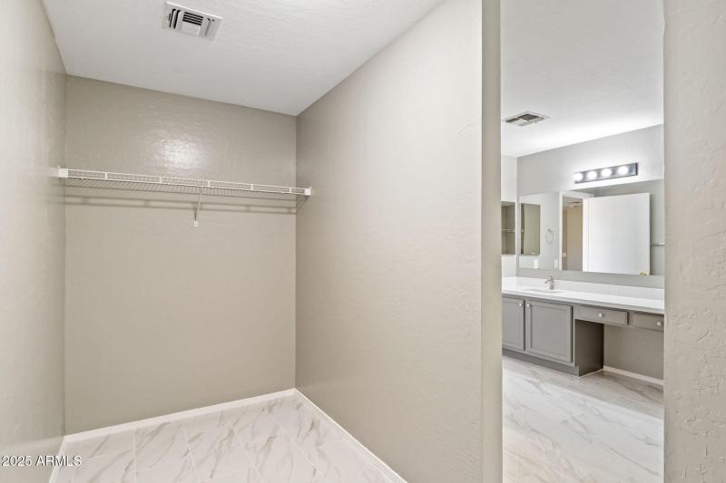 2922 W Dunbar Drive, Phoenix 85041