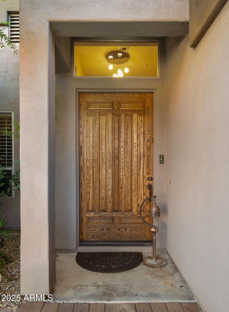 6-web-or-mls-Front yard4