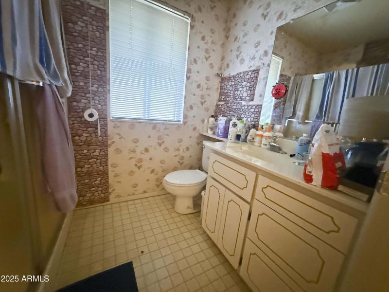 10907master bathroom144F