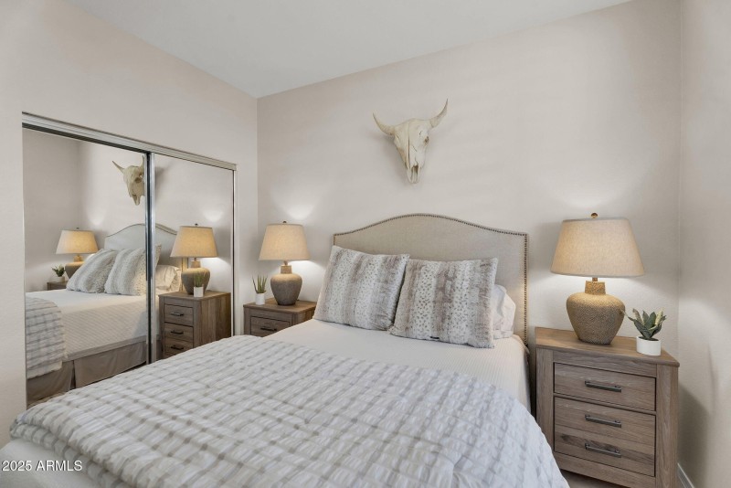 28-web-or-mls-23737 S Pleasant Way -20