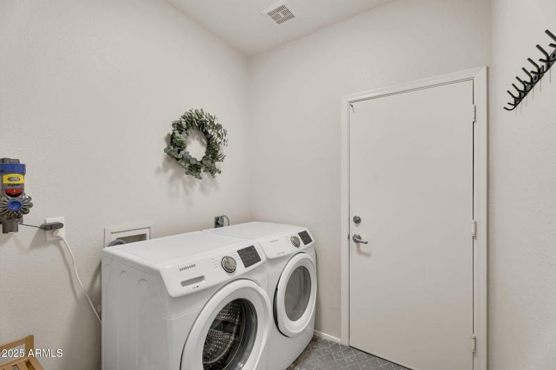 30-web-or-mls-23737 S Pleasant Way -31