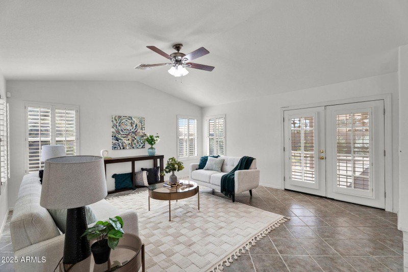 10-web-or-mls-9651 W Potter - 11