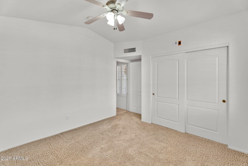 40-web-or-mls-9651 W Potter - 42