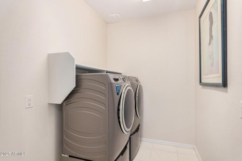 Washer & Dryer included