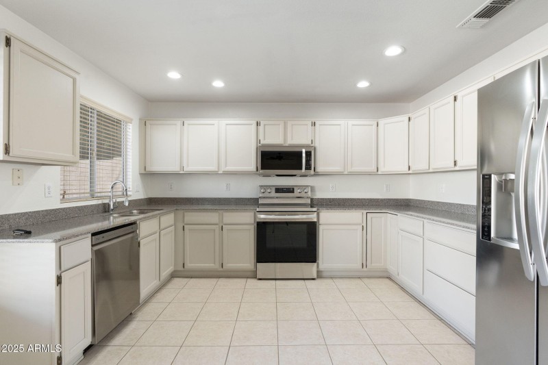 48-web-or-mls-DSC05257 copy (1)