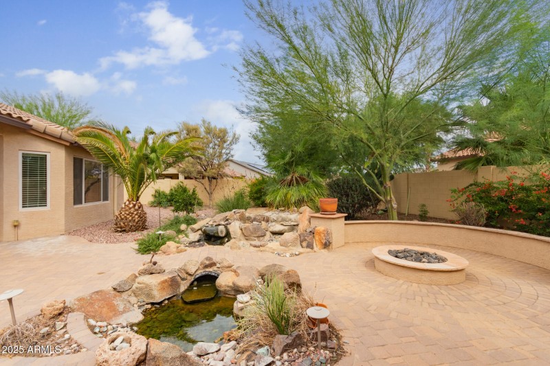 Awesome water feature