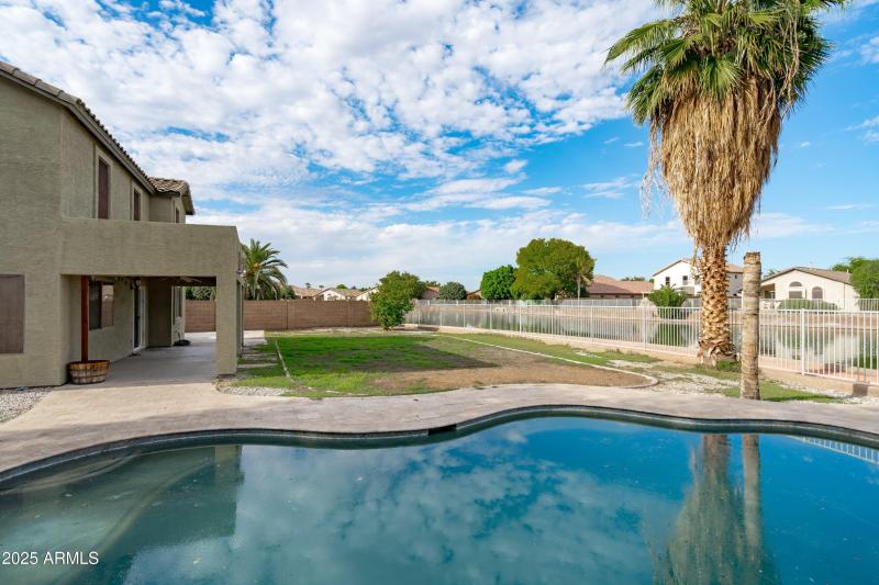 38-Backyard and Pool View