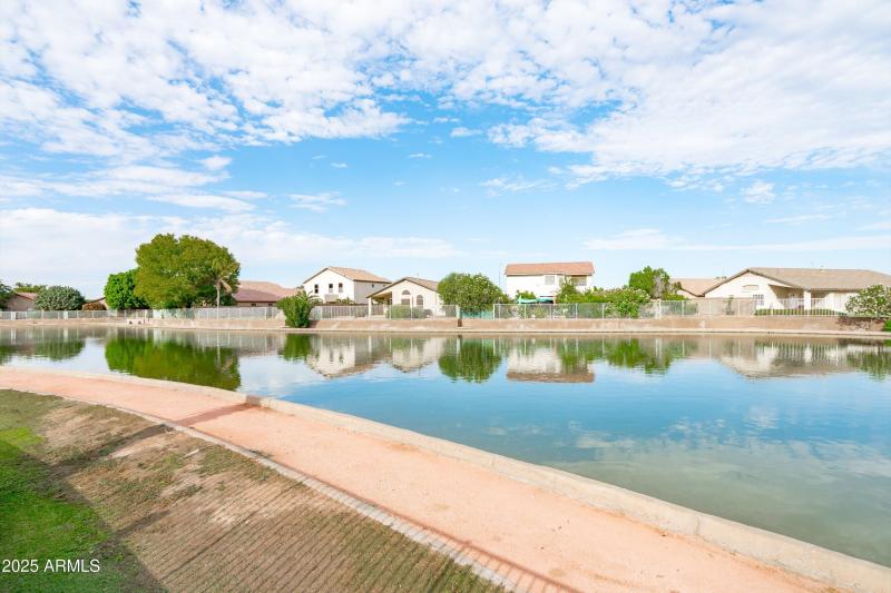 40-Walking Path By Lake