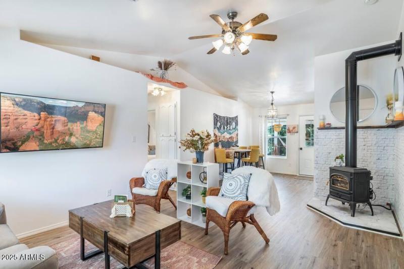 6bc95489-aae3-4403-a498-f03771a61eee