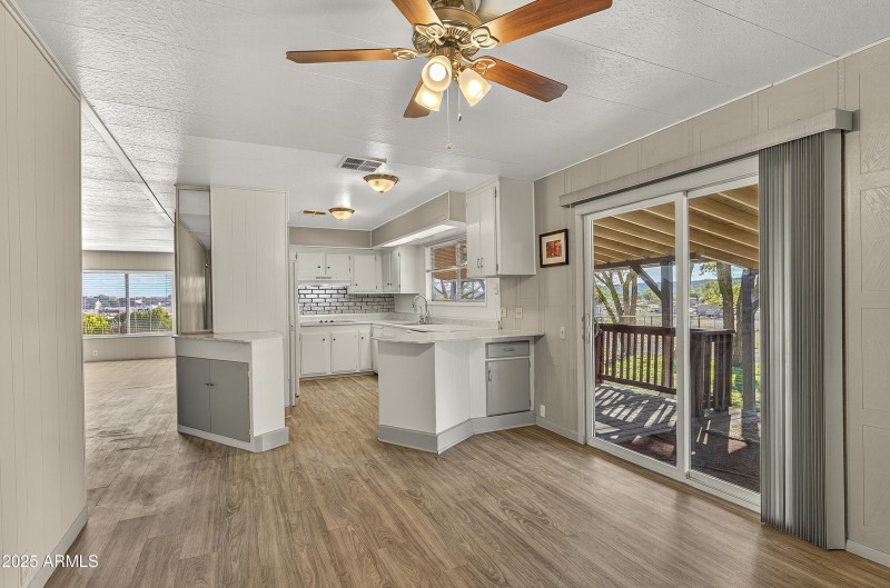 Kitchen/Dining