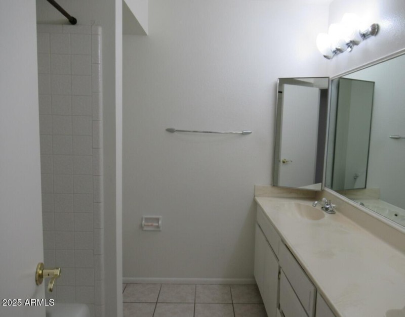 2ndbathroom1