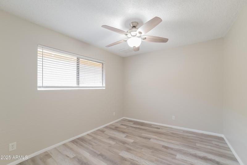 1006061.4857 W Townley AVE - Bedroom