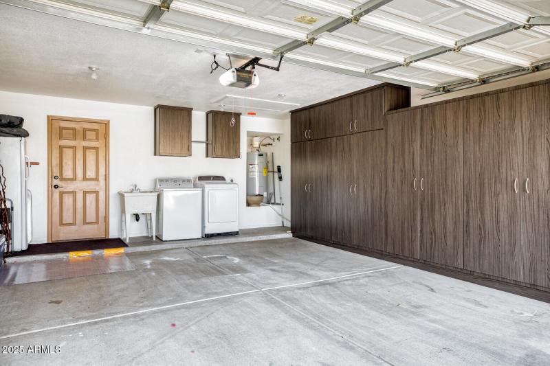 garage w cabinets