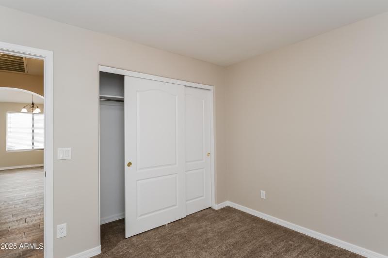 1006412.2033 W GREEN TREE DR - Bedroom_3