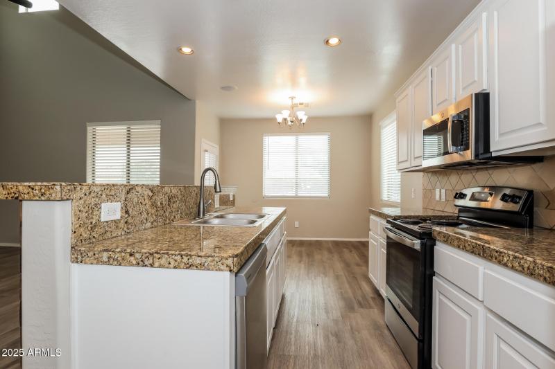 007-photo-kitchen-14878196