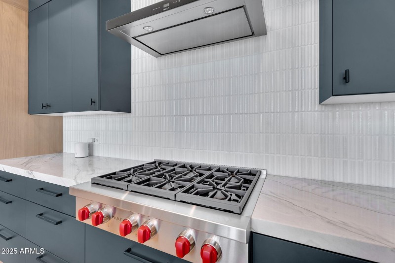 16-web-or-mls-North 39th-16