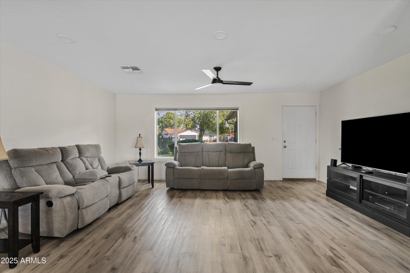 Light & bright main living area