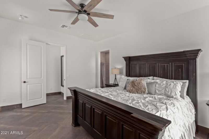 MAIN KING BEDROOM