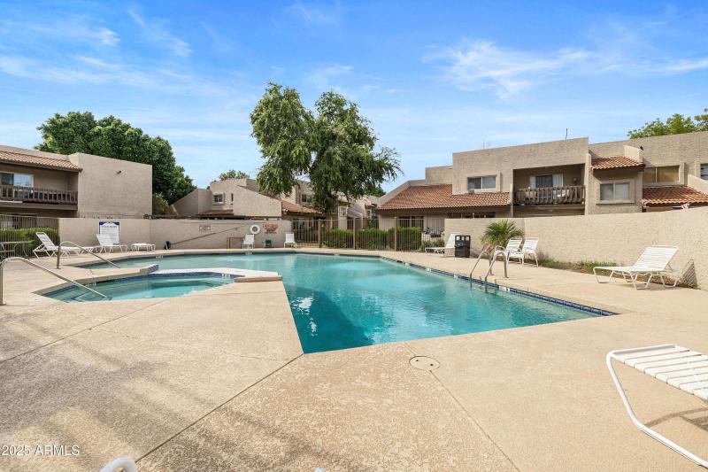 1761218661889_1761197210513ck1a8483