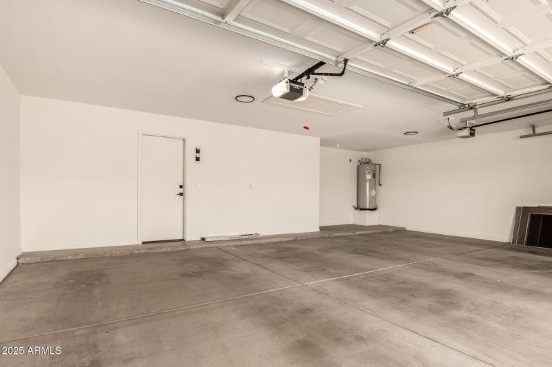 Huge 3 car garage